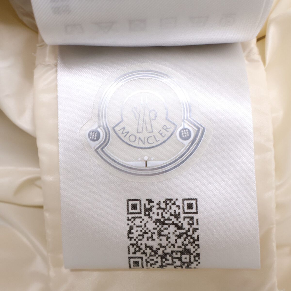 Moncler Sumido Felt Patch Down Vest — view 9