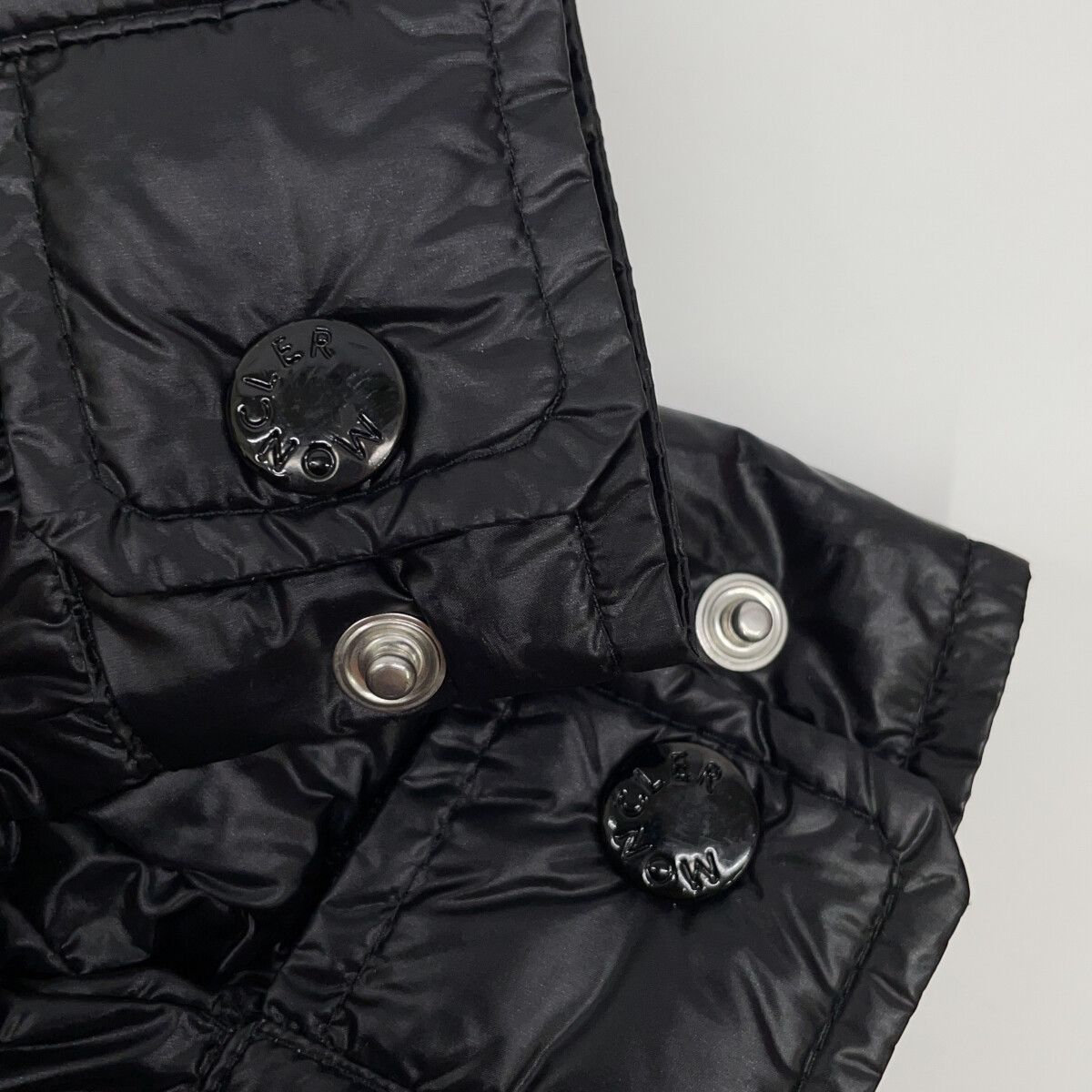 Moncler Black Delon Light Down Jacket — view 7