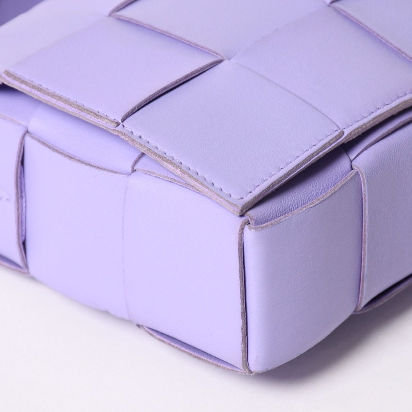 Bottega Veneta Cassette Shoulder Bag Intrecciato Leather Purple — view 8