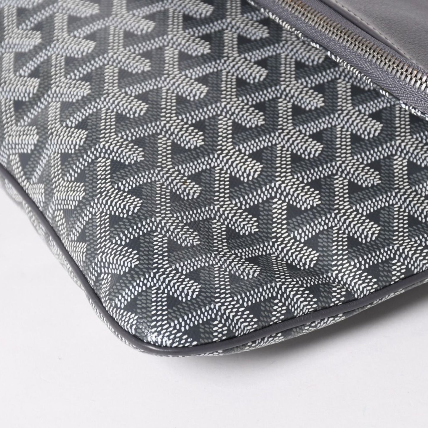 Goyard Folding Clutch Saint Marie MM Herringbone Pattern Gray — view 7