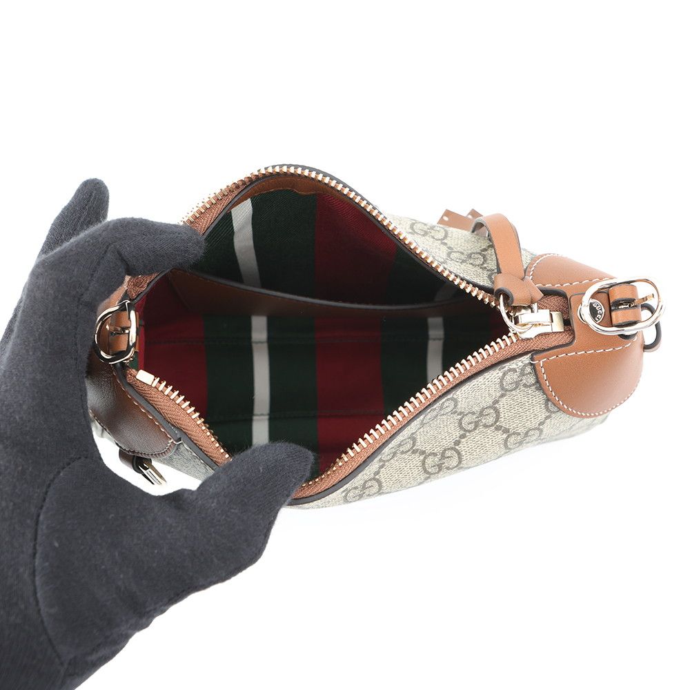 Gucci Shoulder Bag GG Emblem Supreme Leather — view 6