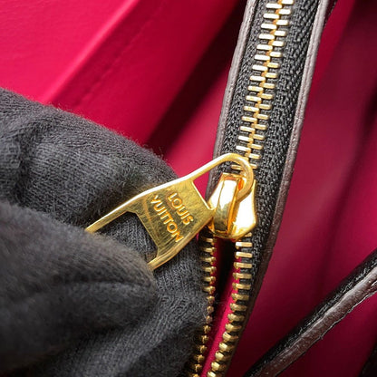 Louis Vuitton Handbag Capucines Taurillon Leather Bag Black — view 9