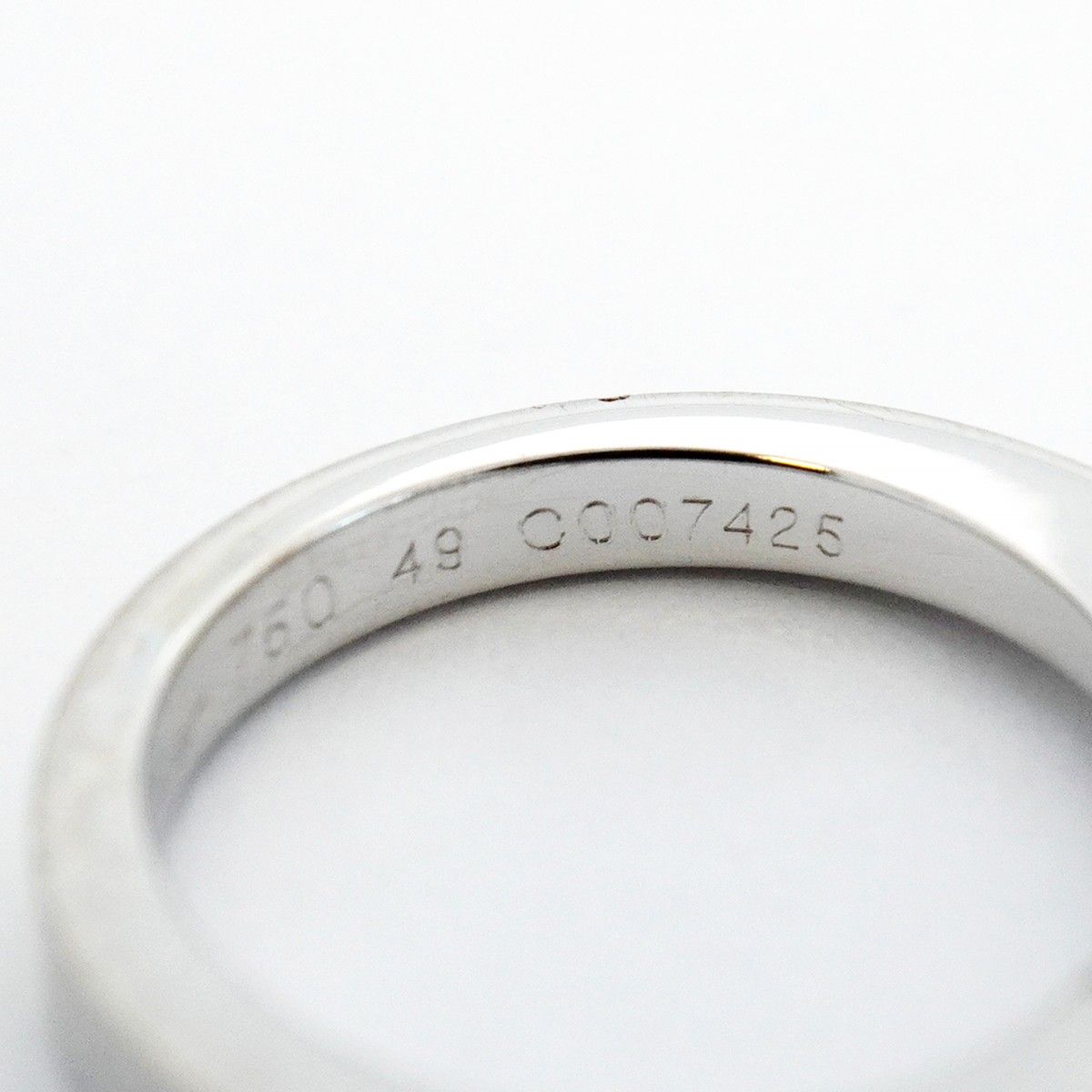 Cartier Ring Date with 18k White Gold Diamond — view 5