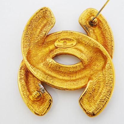 Chanel Brooch Vintage CC Logo Quilted Gold Plated — view 4