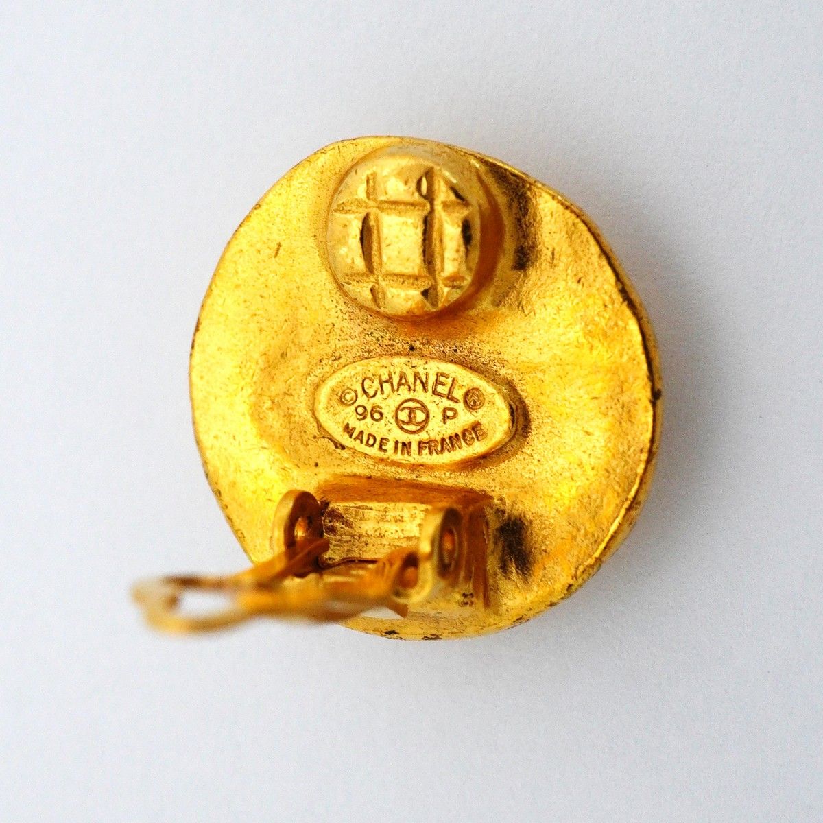 Chanel Earrings Vintage CC Logo Gold Plated — view 4