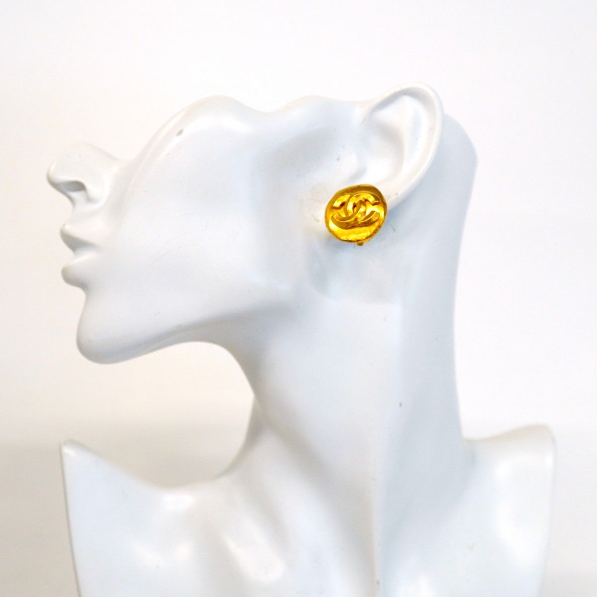 Chanel Earrings Vintage CC Logo Gold Plated — view 5