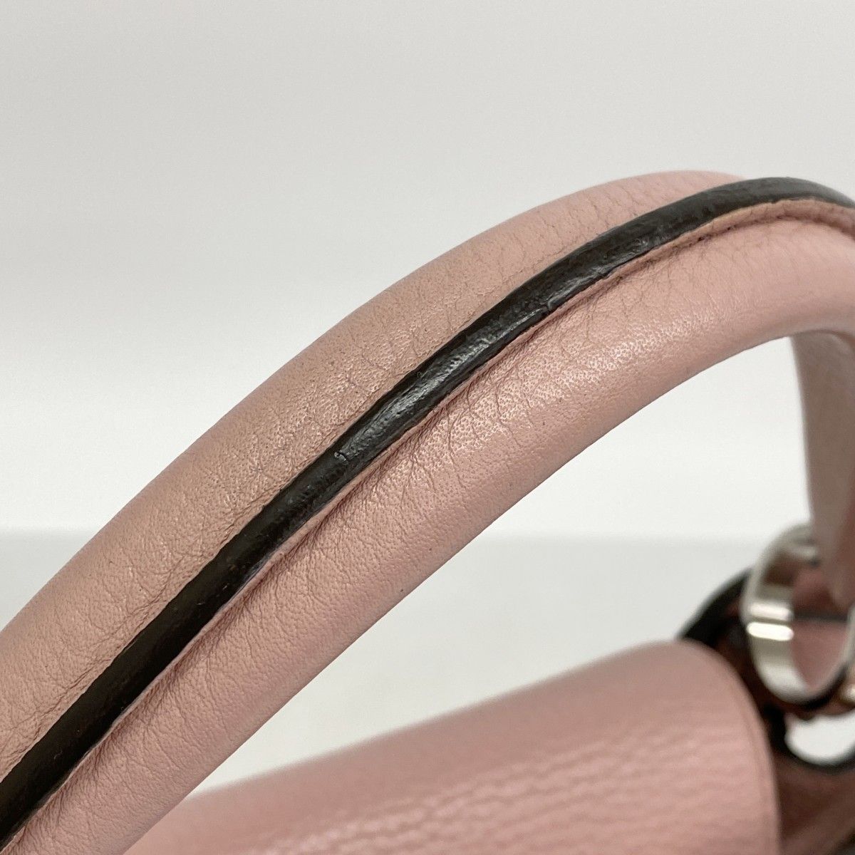 Louis Vuitton Handbag Taurillon Capucines Magnolia — view 8