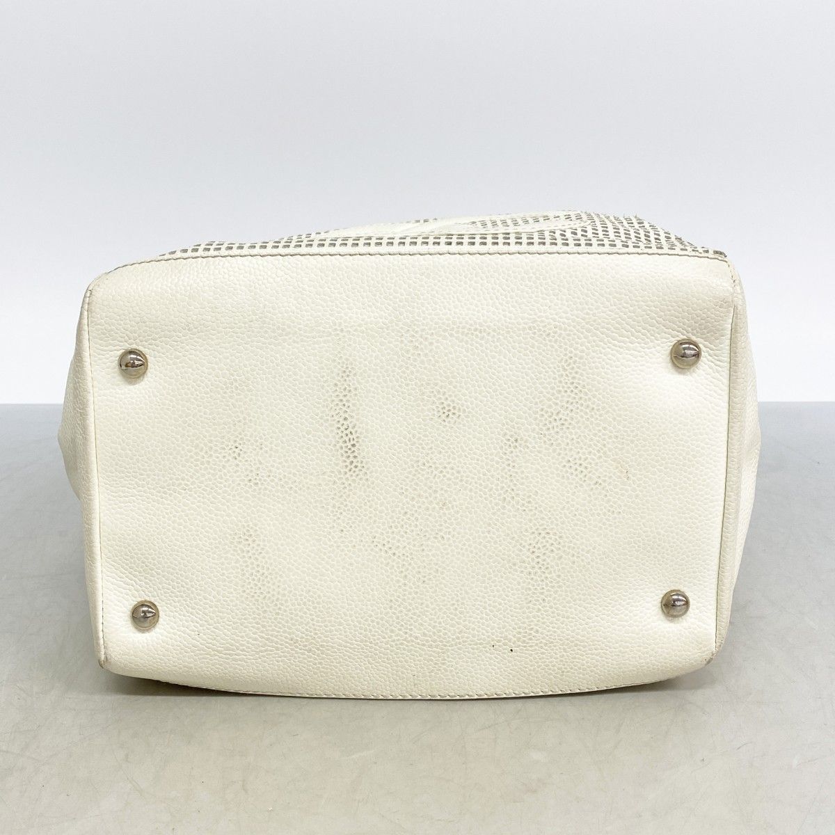 Chanel Handbag Caviar Leather White Silver — view 3