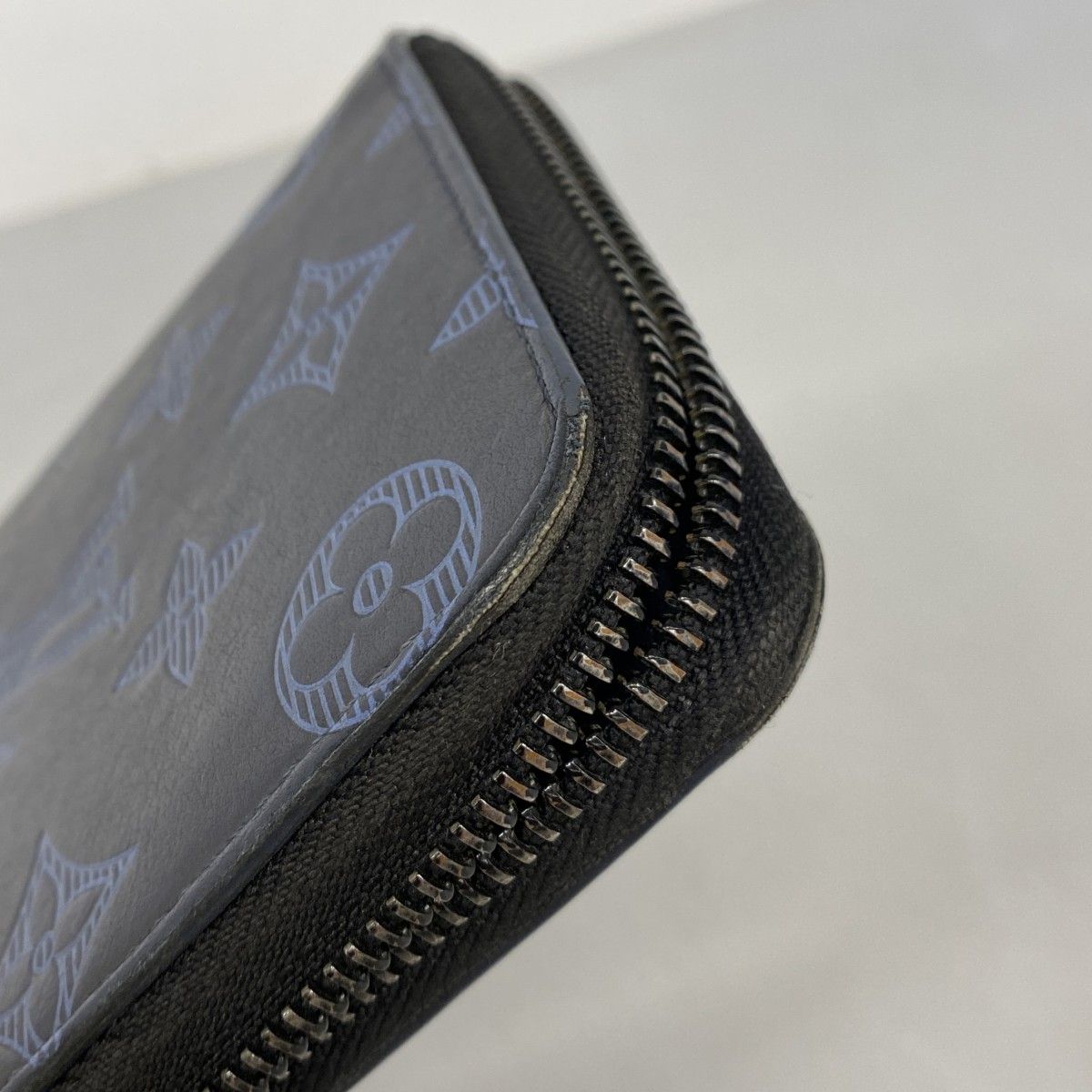 Louis Vuitton Wallet Monogram Shadow Zippy Vertical Navy — view 5
