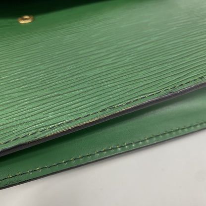 Louis Vuitton Clutch Epi Montaigne 27 Borneo Green — view 8