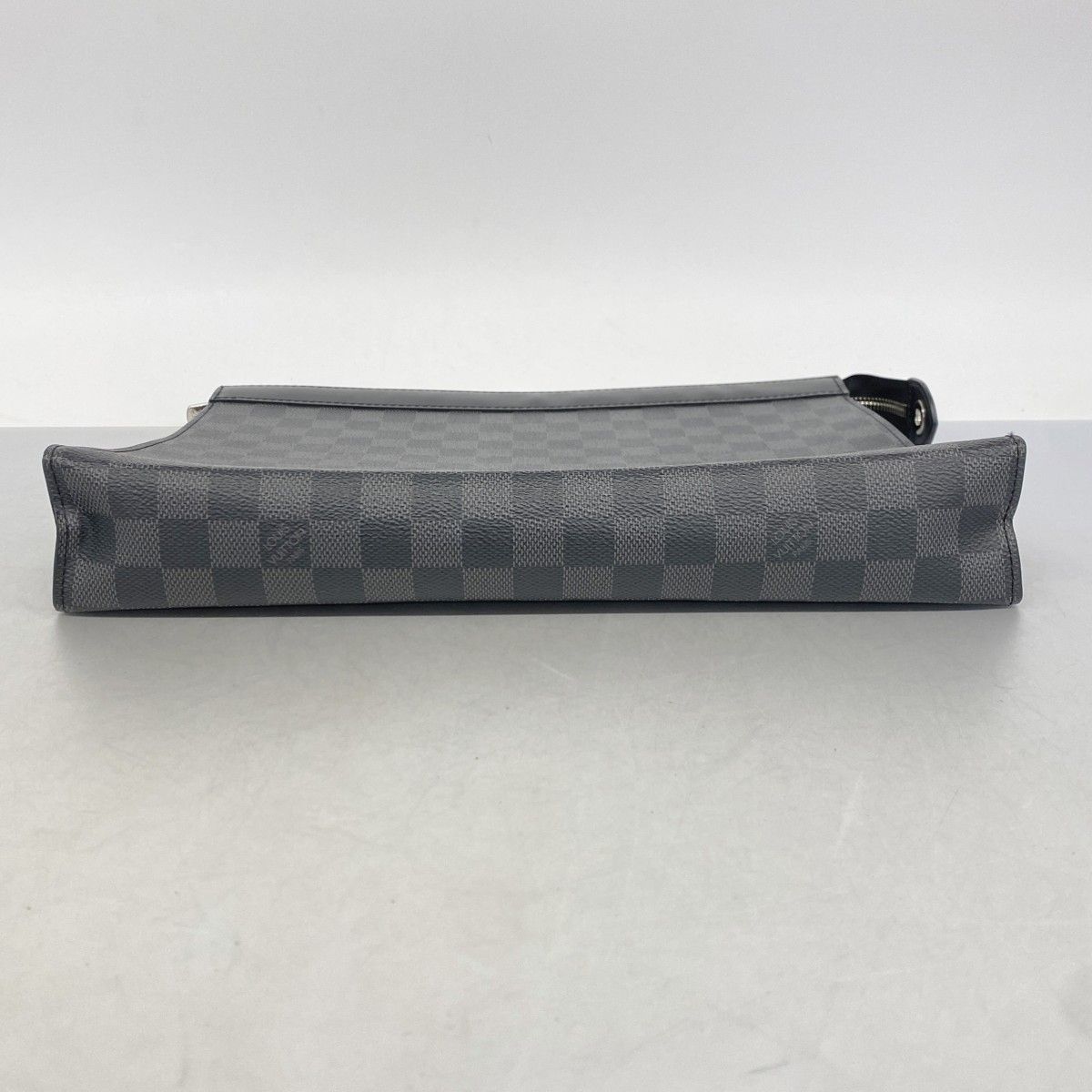 Louis Vuitton Clutch Damier Graphite Pochette Voyage GM Black Gray — view 3