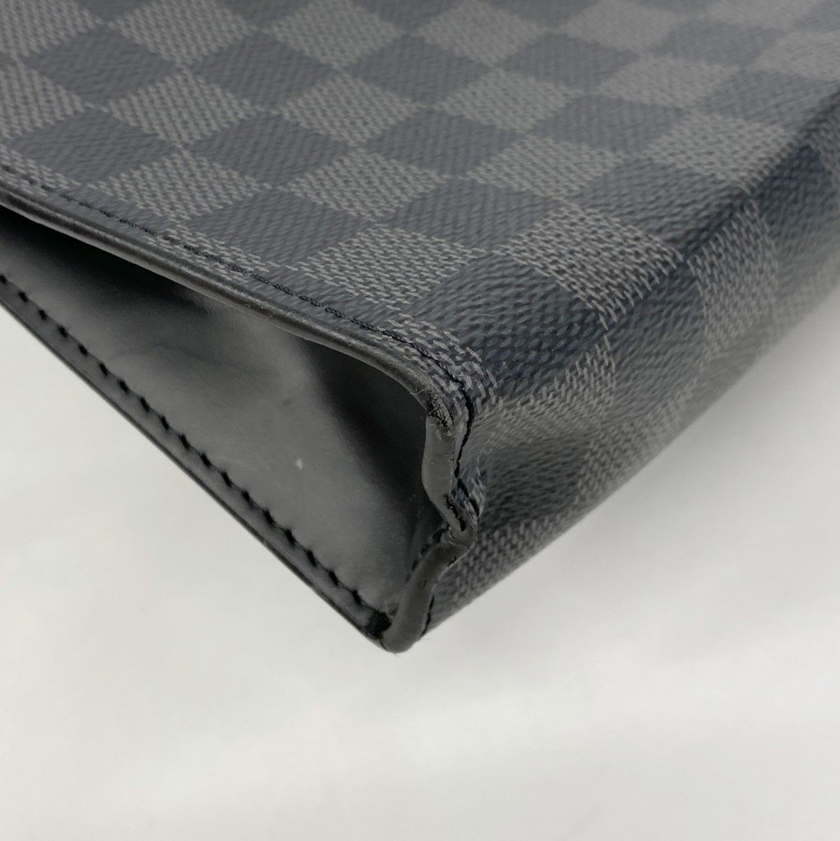 Louis Vuitton Clutch Damier Graphite Pochette Voyage GM Black Gray — view 7