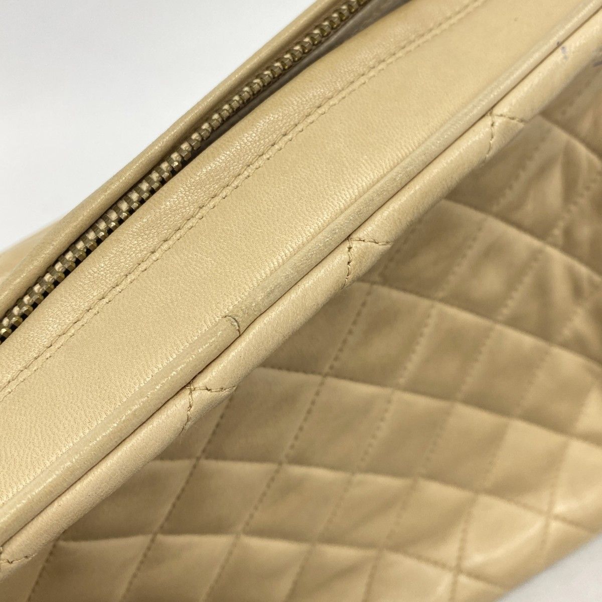 Chanel Shoulder Bag Quilted Lambskin Beige Gold — view 8
