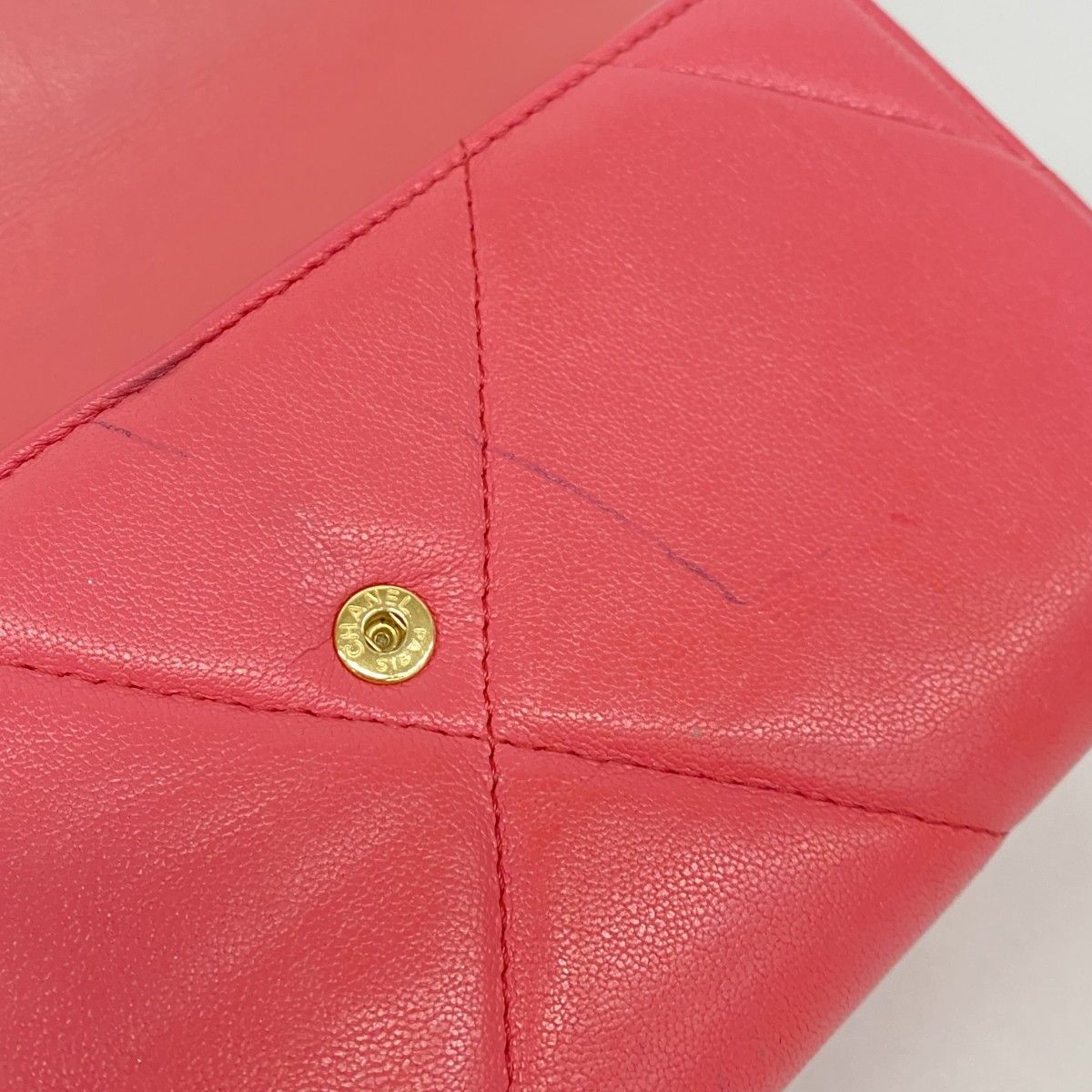 Chanel Wallet 19 Lambskin Pink Gold — view 8