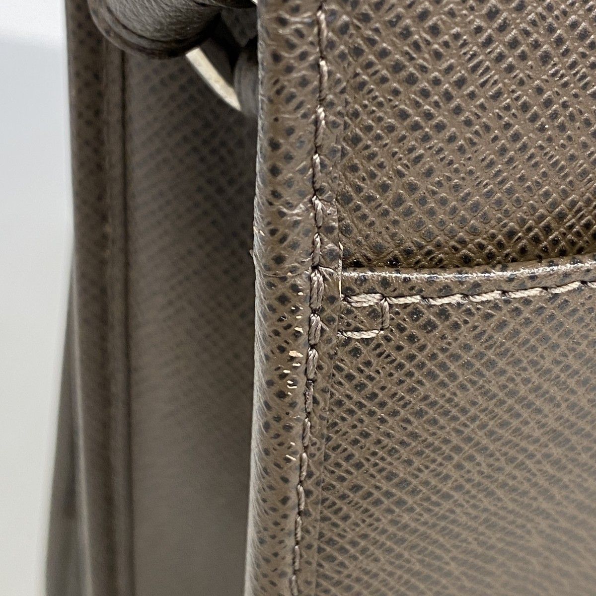 Louis Vuitton Shoulder Bag Taiga Andrei Grizzly — view 8