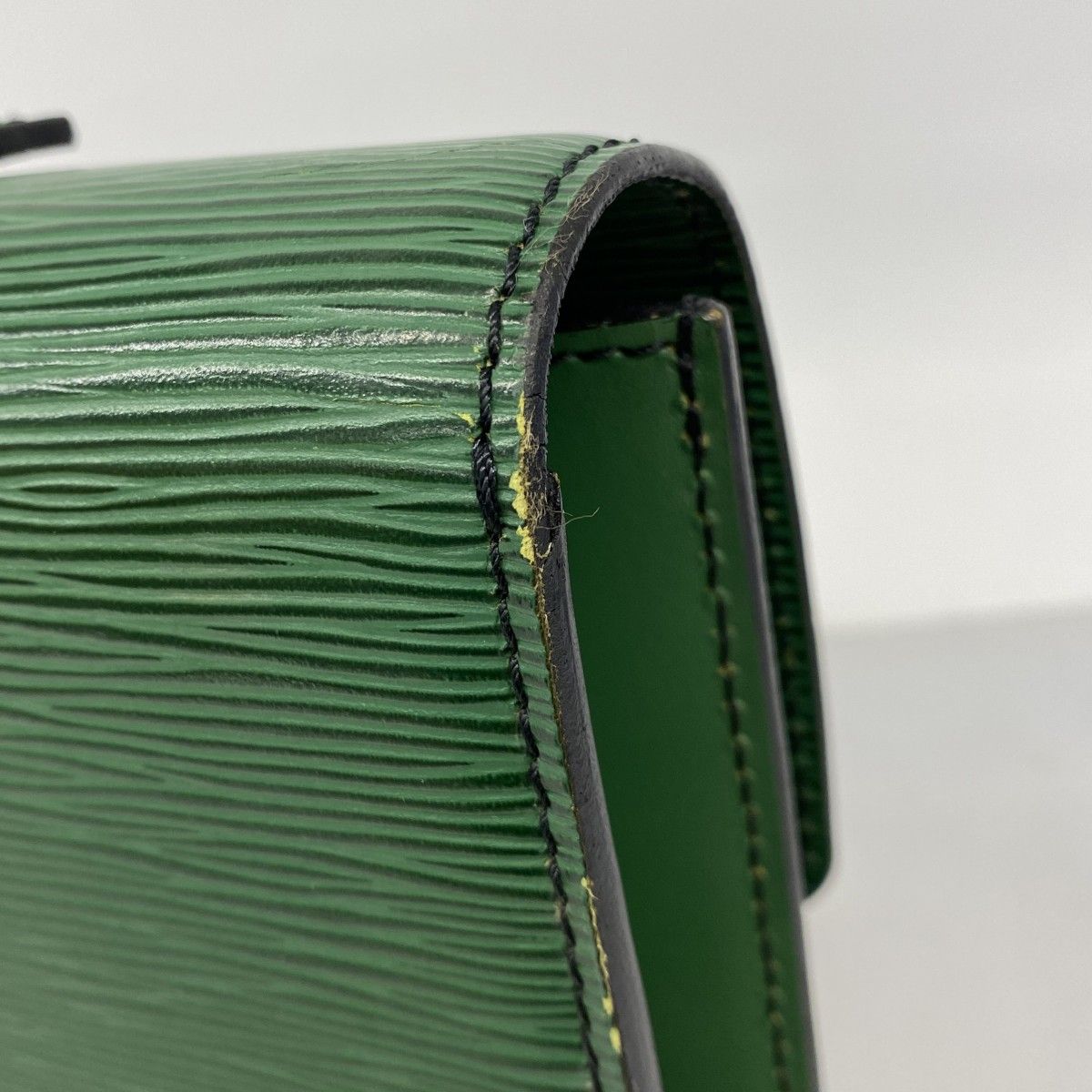 Louis Vuitton Briefcase Epi Porte Documents Bandouliere Borneo Green — view 6