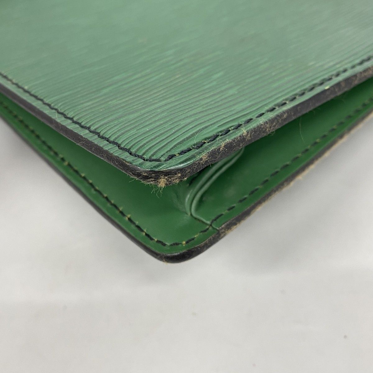 Louis Vuitton Briefcase Epi Porte Documents Bandouliere Borneo Green — view 7