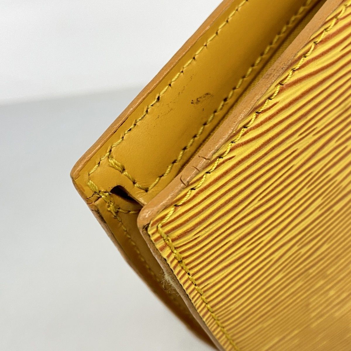 Louis Vuitton Handbag Epi Saint Jacques Jaune — view 6