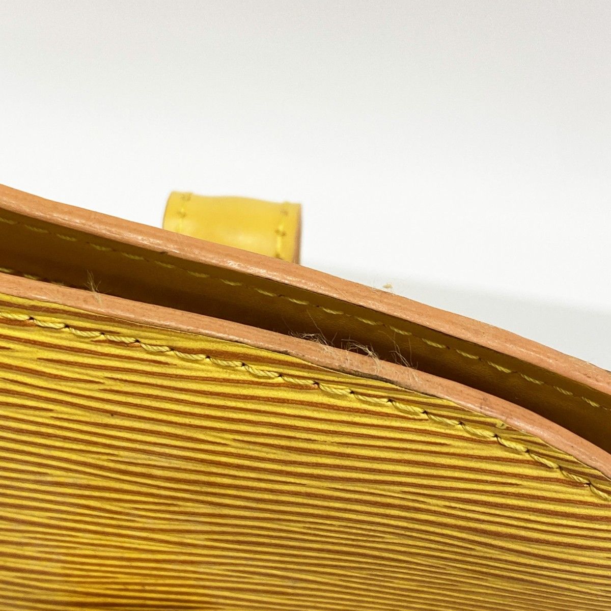 Louis Vuitton Shoulder Bag Epi Lussac Jaune — view 7