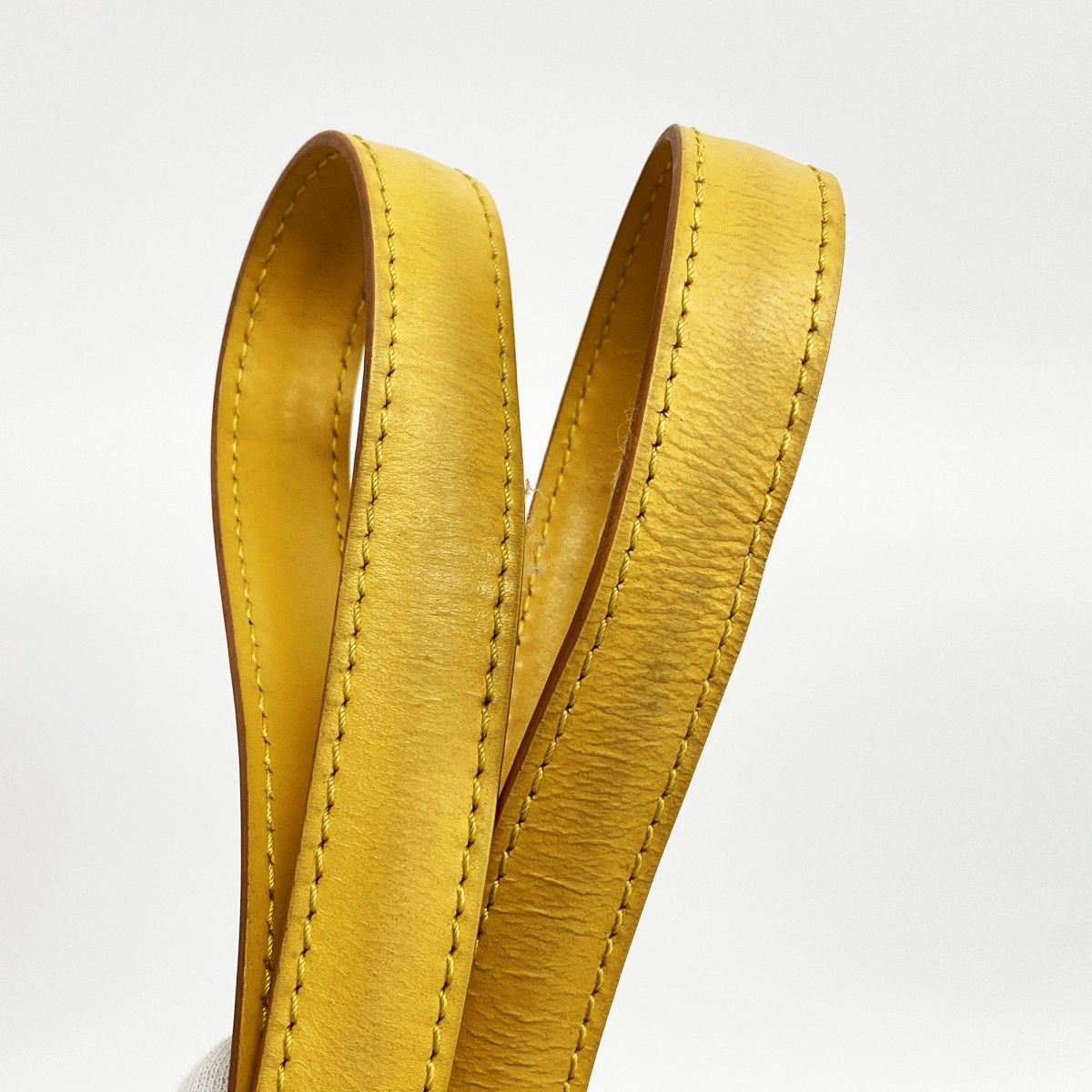 Louis Vuitton Shoulder Bag Epi Lussac Jaune — view 8