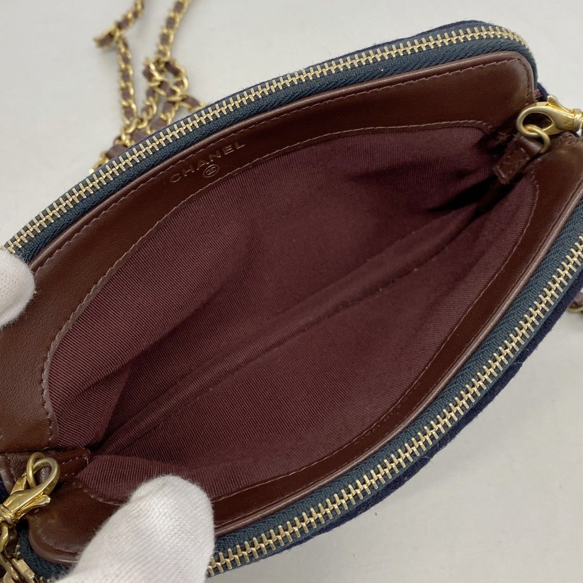 Chanel Shoulder Bag Marine Cotton Navy Gold — view 4