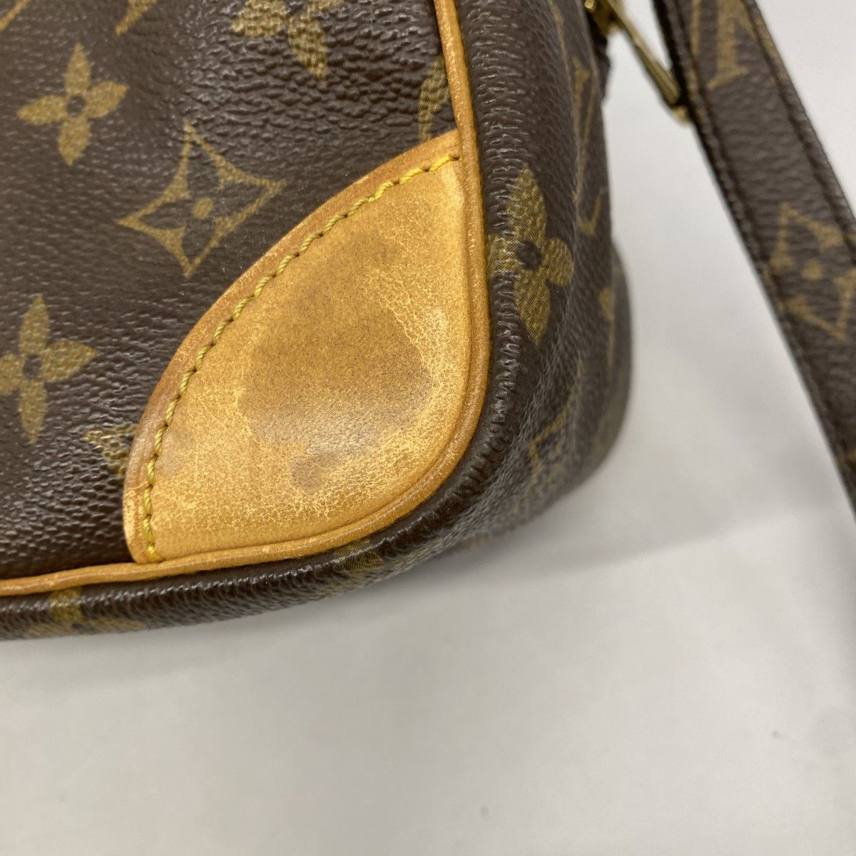 Louis Vuitton Shoulder Bag Monogram Amazon Brown — view 6