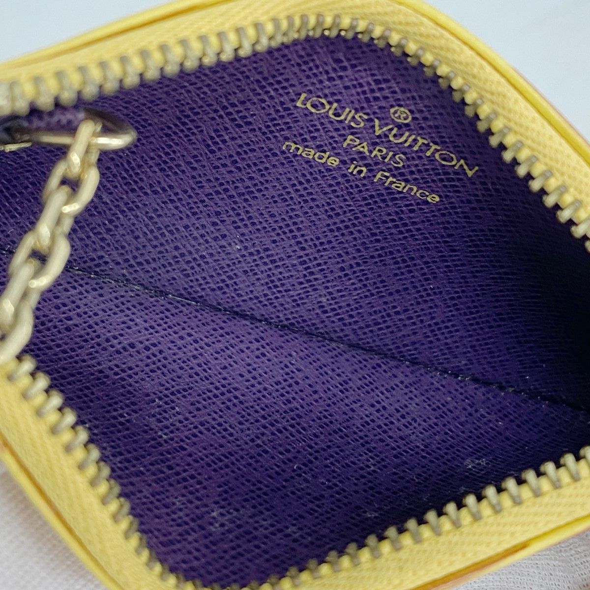 Louis Vuitton Coin Case Epi Pochette Cles Joan — view 3