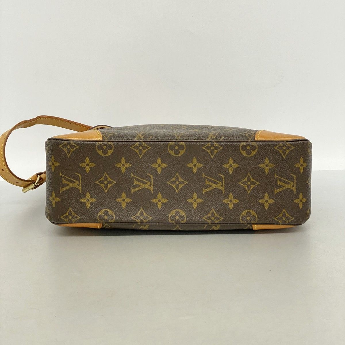Louis Vuitton Shoulder Bag Monogram Boulogne 30 Brown — view 3