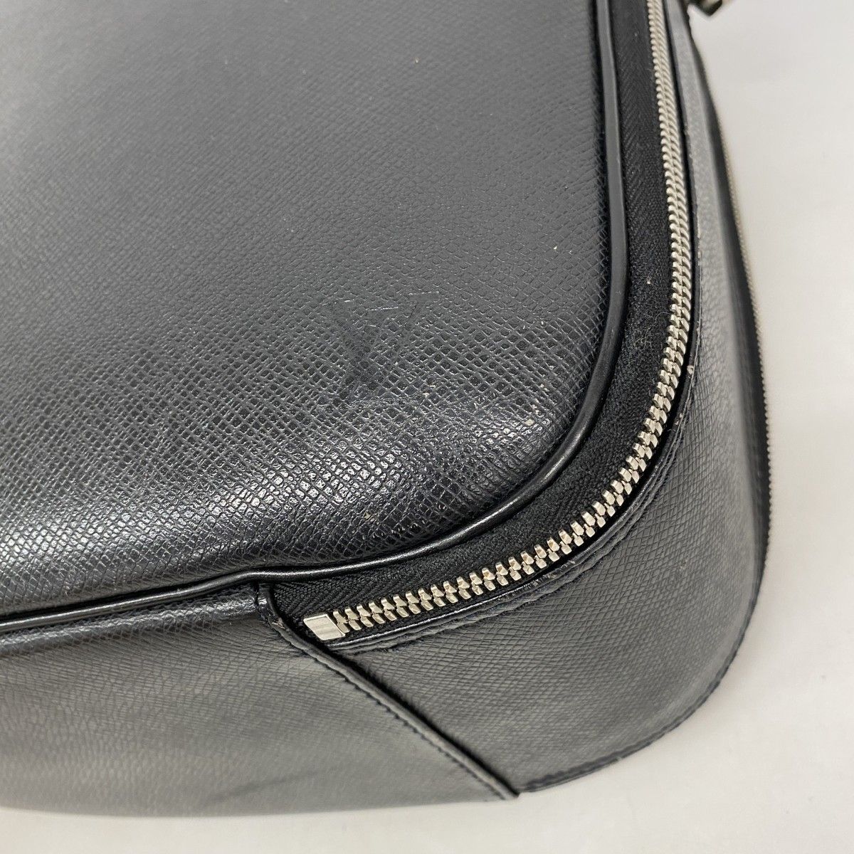 Louis Vuitton Handbag Taiga Tula Ardoise 2-Way — view 6
