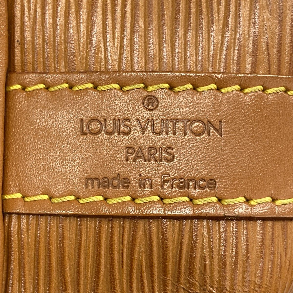 Louis Vuitton Shoulder Bag Epi Petit Noe Cipango Gold — view 5