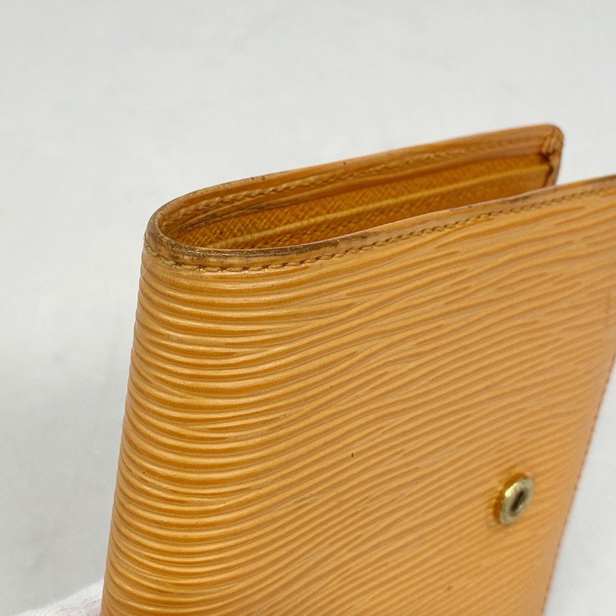 Louis Vuitton Wallet Epi Portobier Compact Mandarin — view 6