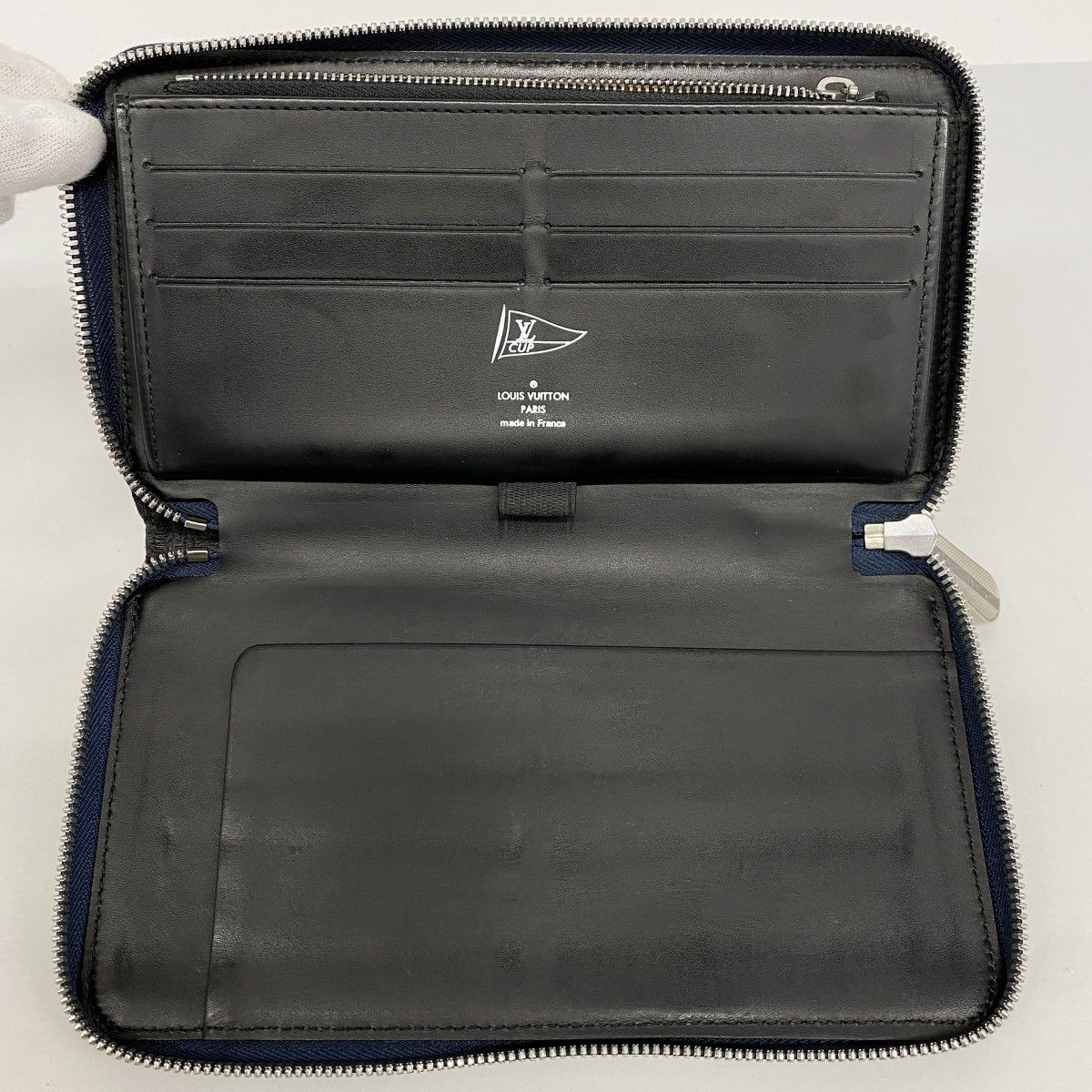 Louis Vuitton Wallet LV Cup Zippy Organizer Navy — view 3
