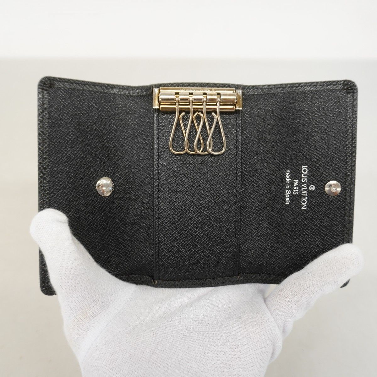 Louis Vuitton Key Case Taiga Multicles 4 Ardoise Key Holder — view 3