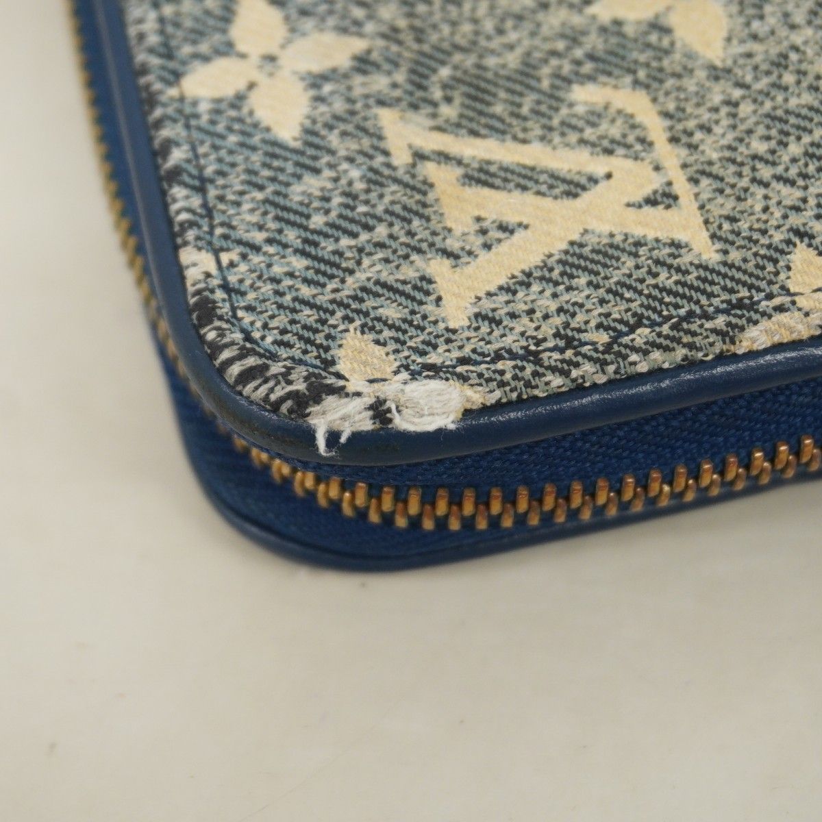 Louis Vuitton Wallet Monogram Jacquard Denim Zippy Blue — view 5