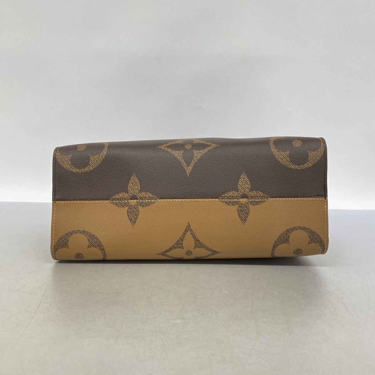 Louis Vuitton Tote Monogram Giant Reverse On The Go Brown 2-Way — view 3