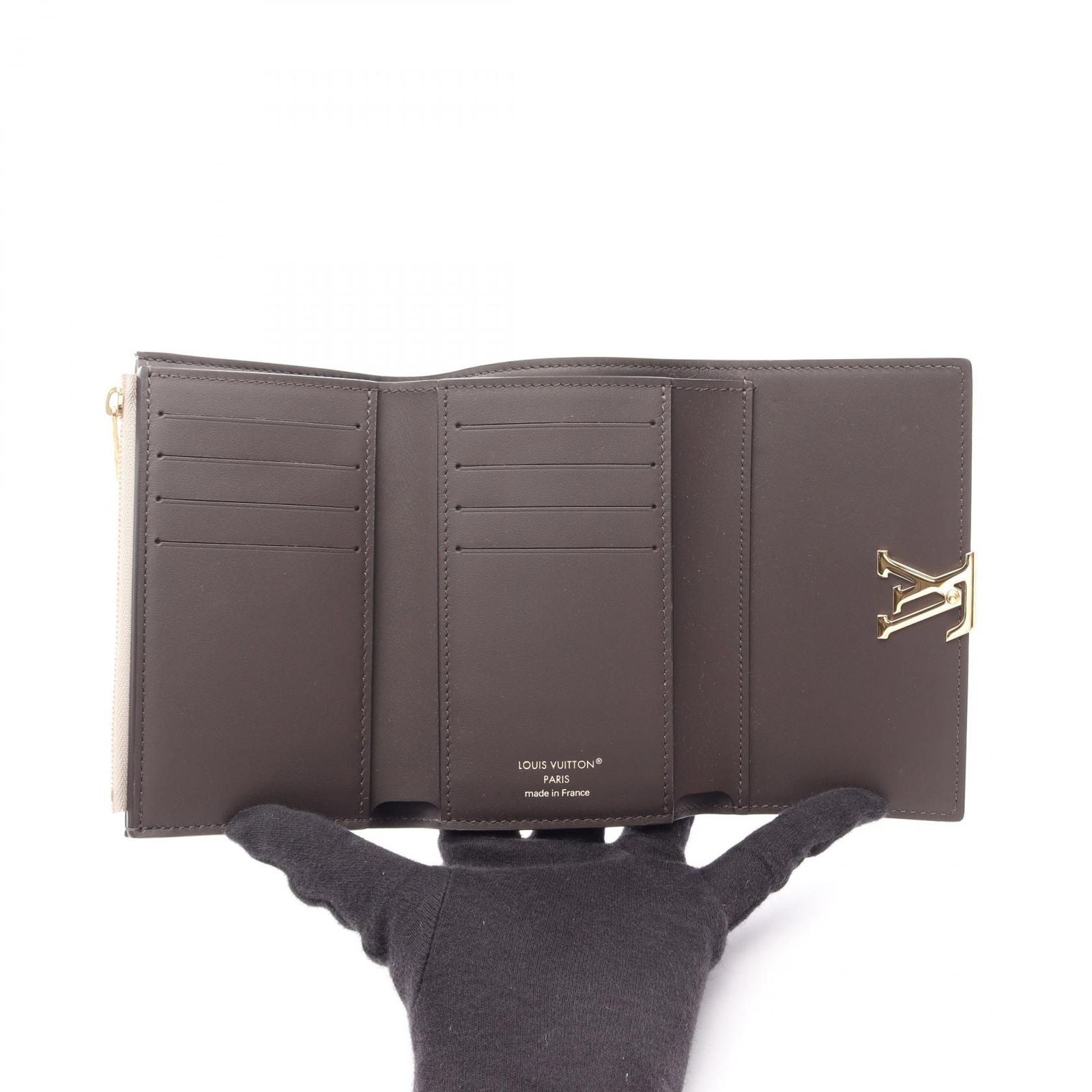 Louis Vuitton Trifold Wallet Portefeuille Capucines Compact Leather — view 3