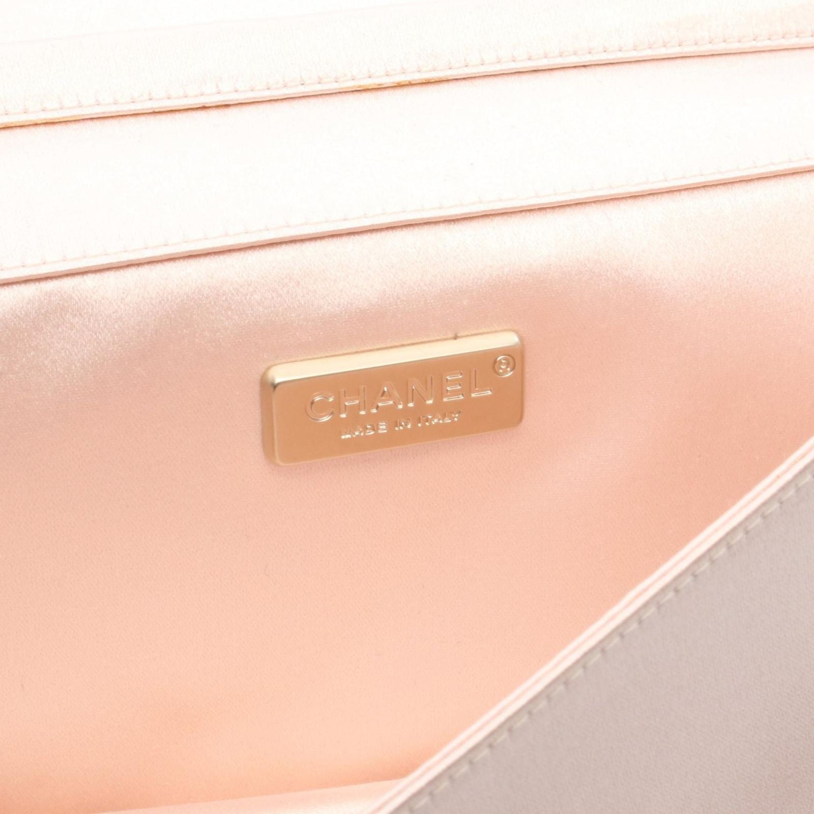 Chanel Shoulder Bag Camellia CC Logo Light Pink Fabric Chain Clutch — view 4