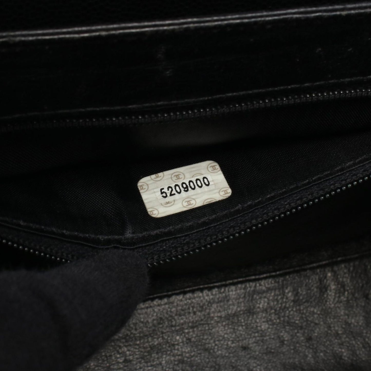 Chanel Handbag Turnlock Black Caviar Leather — view 5