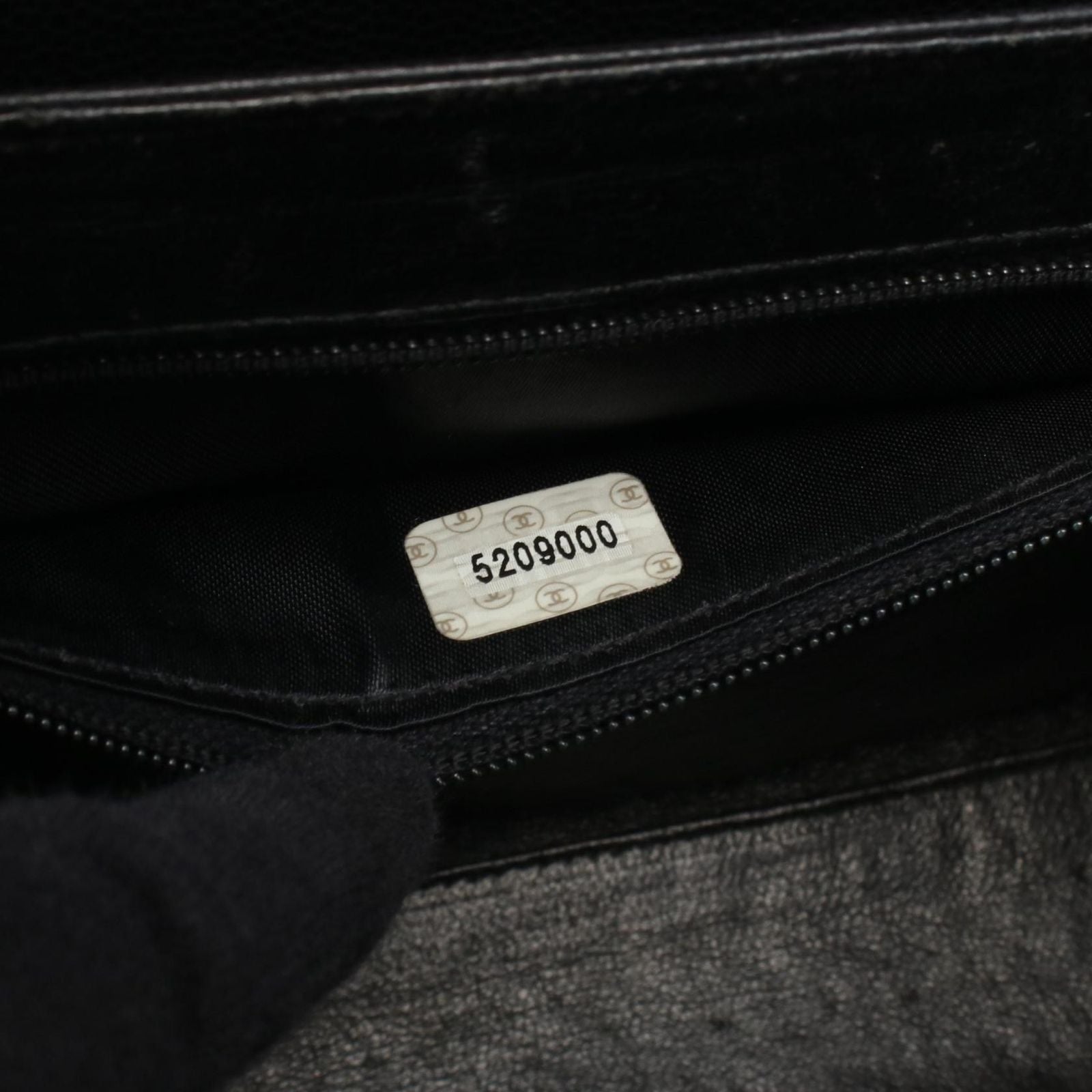 Chanel Handbag Turnlock Black Caviar Leather — view 5