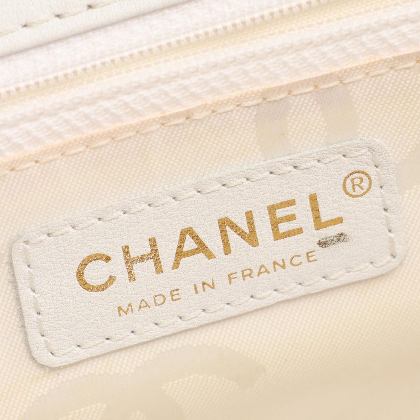 Chanel Handbag Wild Stitch Top Handle White Leather — view 4