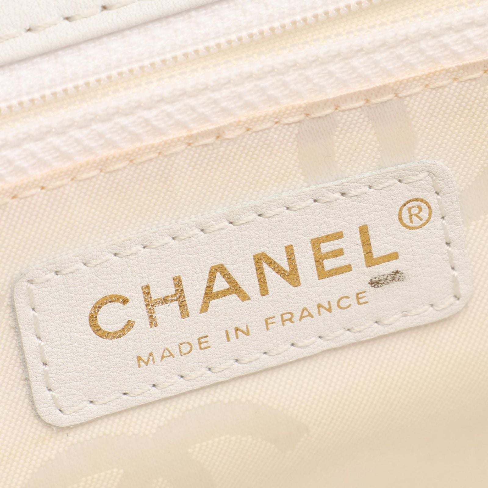 Chanel Handbag Wild Stitch Top Handle White Leather — view 4