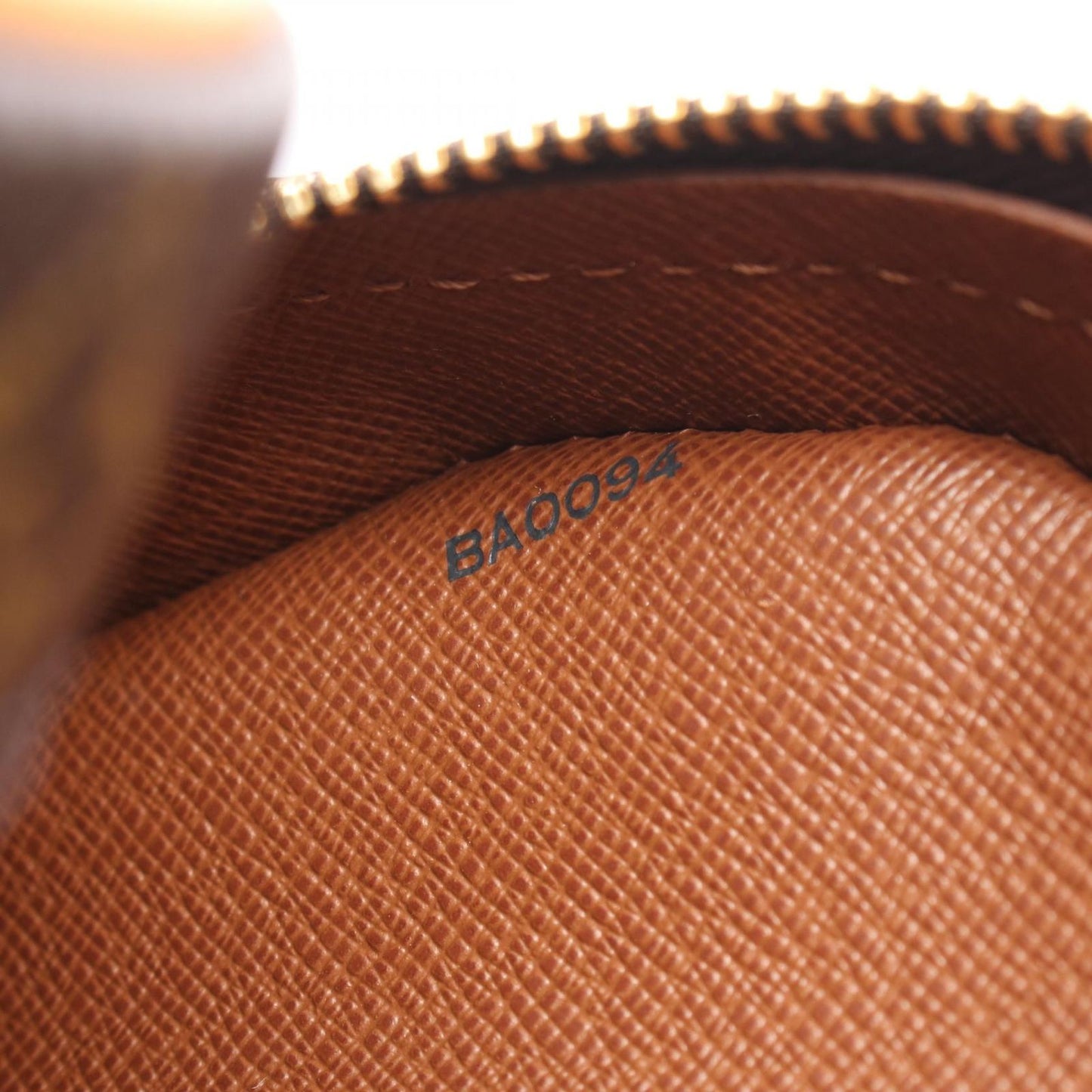 Louis Vuitton Shoulder Bag Blois Canvas Leather — view 5