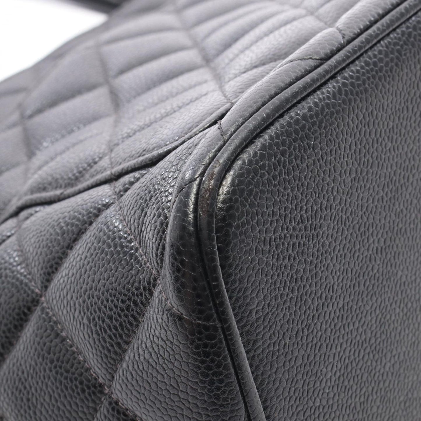 Chanel Tote Reissue Black Caviar Leather — view 9