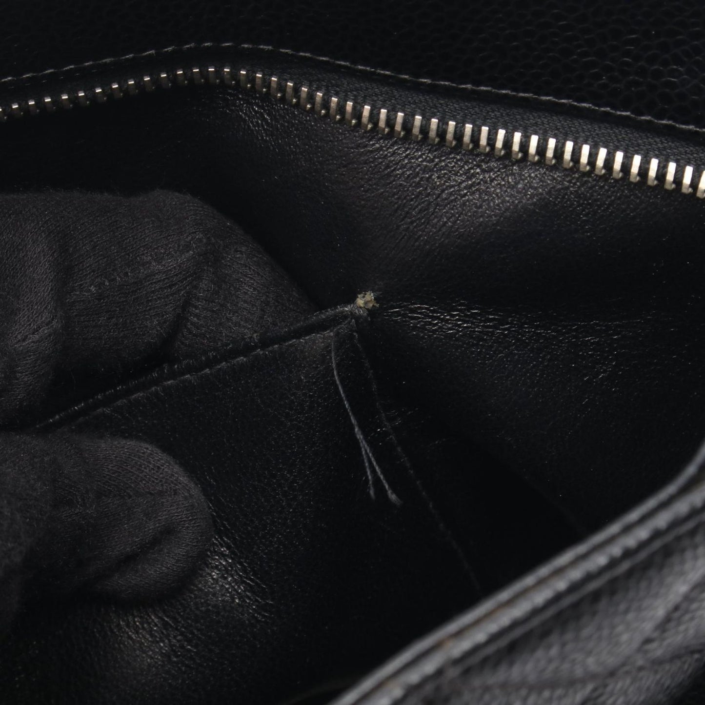 Chanel Tote Reissue Black Caviar Leather — view 7