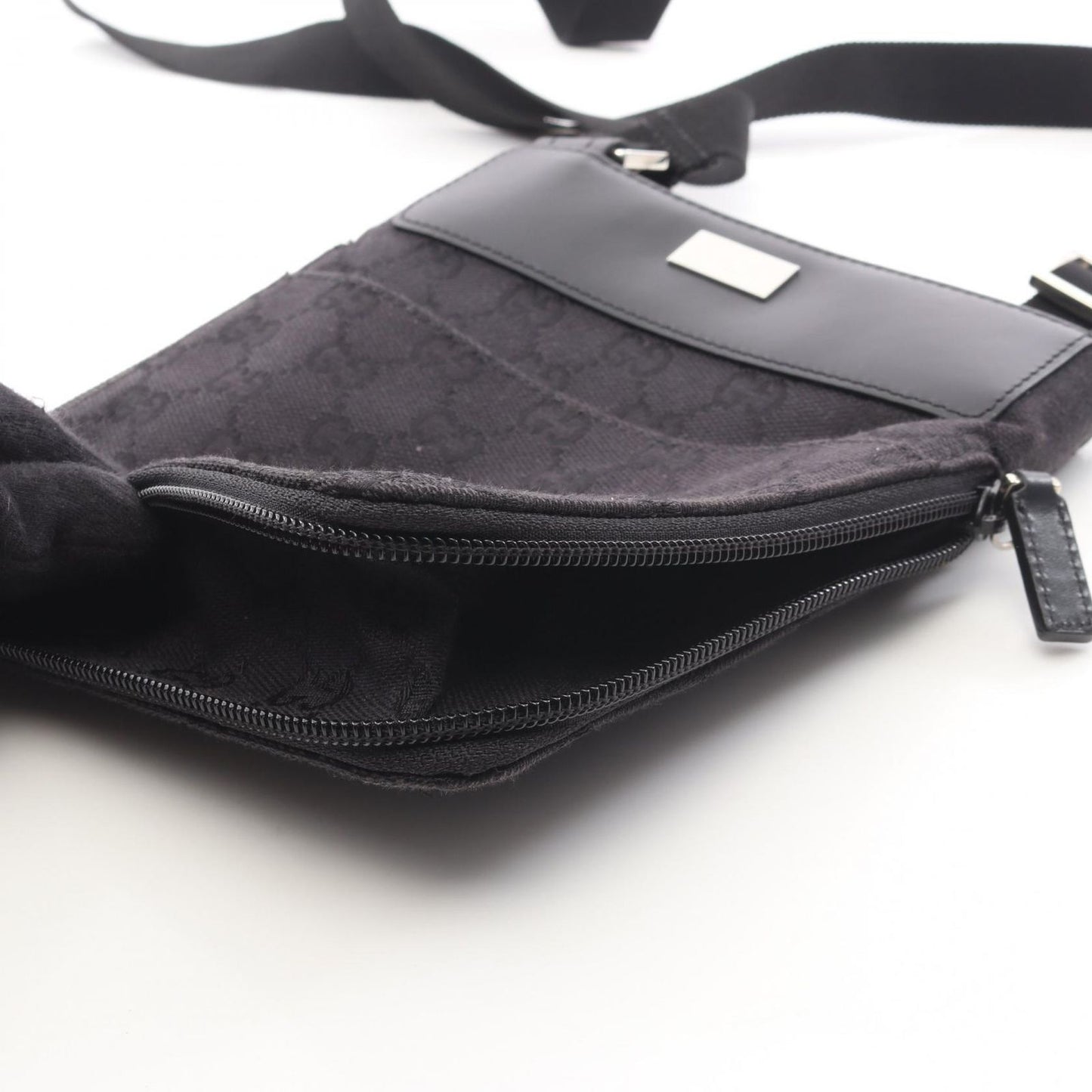 Gucci Shoulder Bag GG Canvas 019 Black — view 7