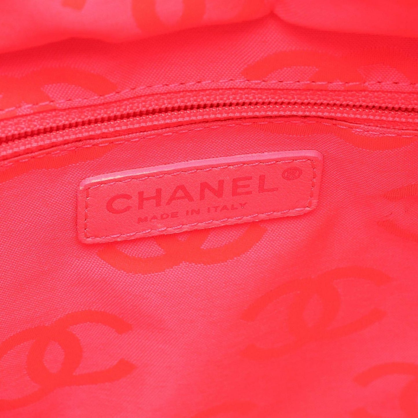 Chanel Tote Cambon Line Black Enamel Leather Patent — view 4