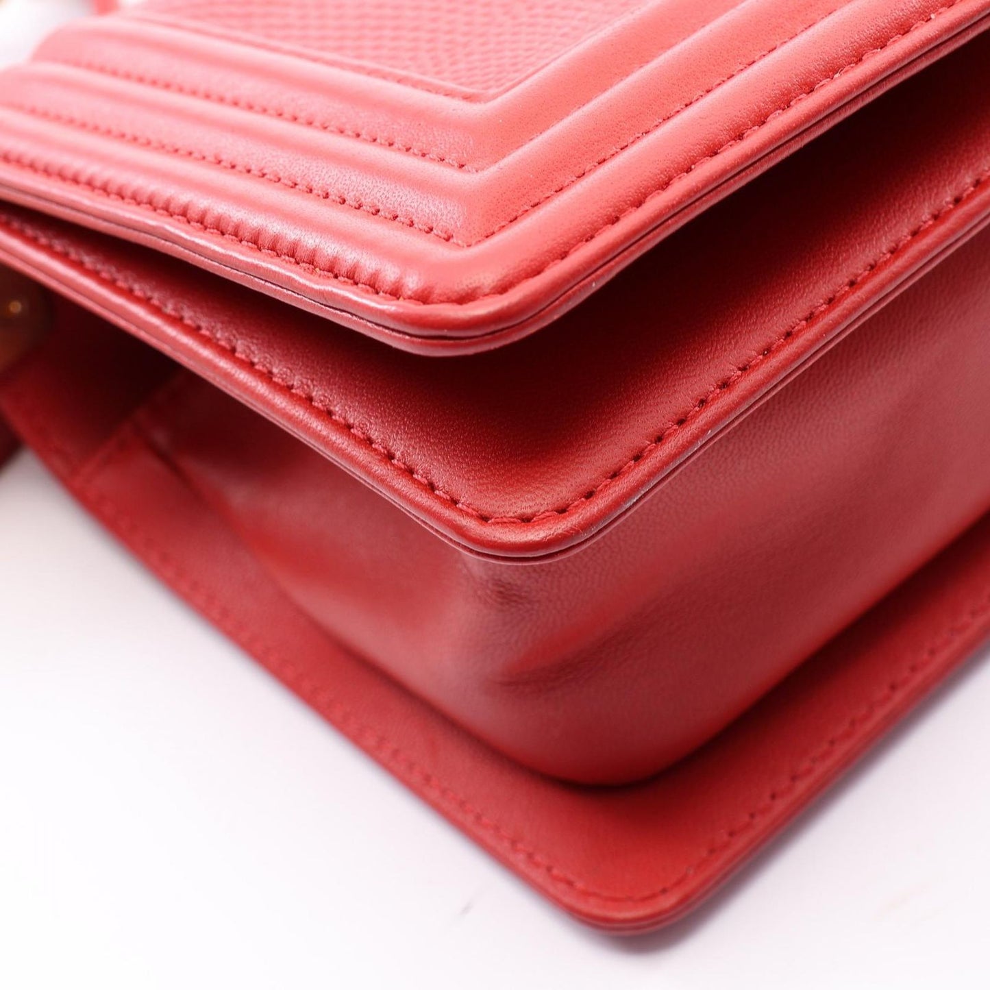 Chanel Shoulder Bag Boy Small Red Leather Chain — view 6