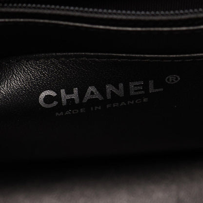 Chanel Shoulder Bag Chain Black Lambskin — view 4