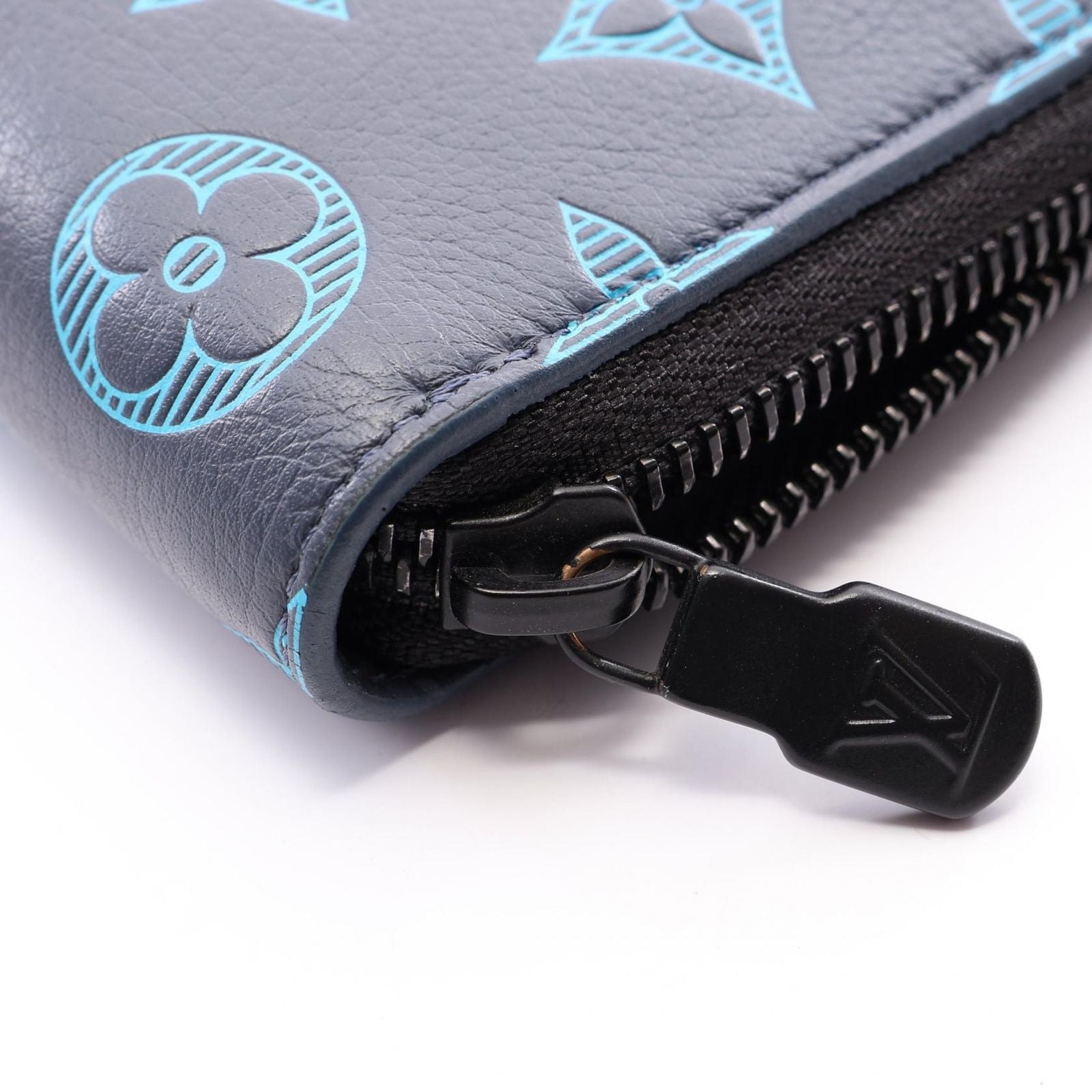 Louis Vuitton Round Wallet Zippy Vertical Navy Leather — view 8