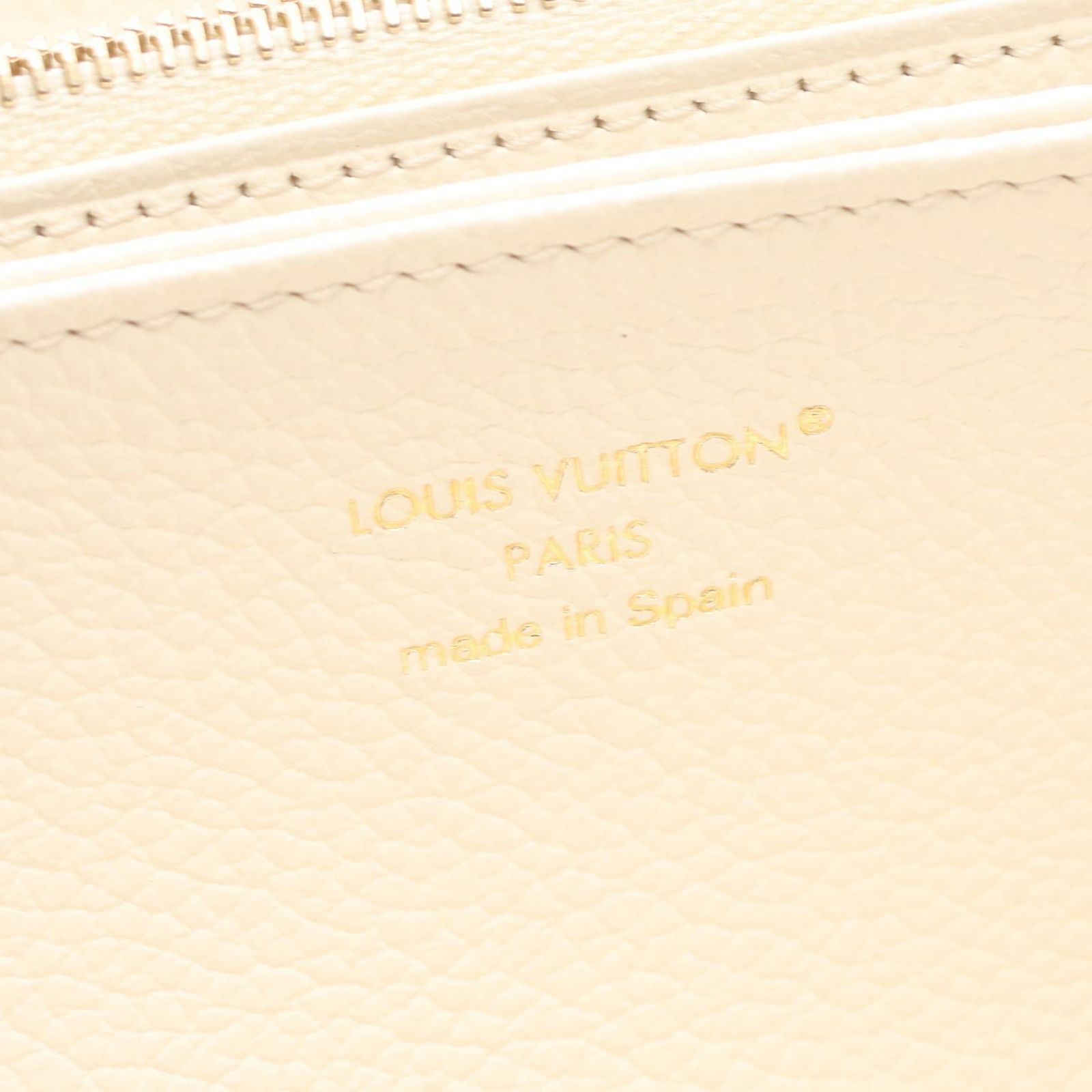 Louis Vuitton Round Wallet Zippy Milki White Blue Leather — view 4